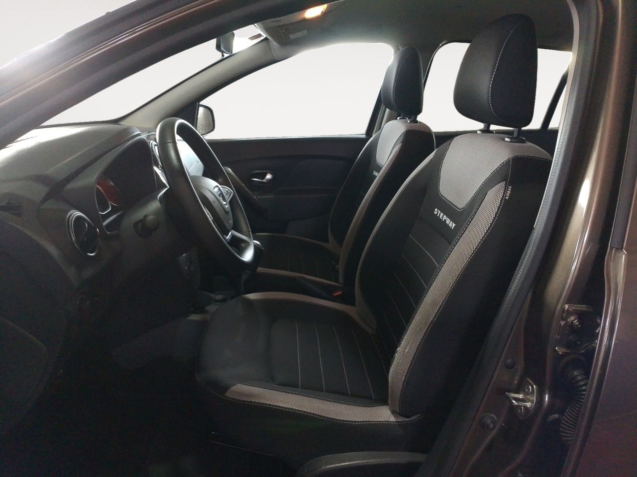 Dacia Sandero Stepway Comfort - foto 9