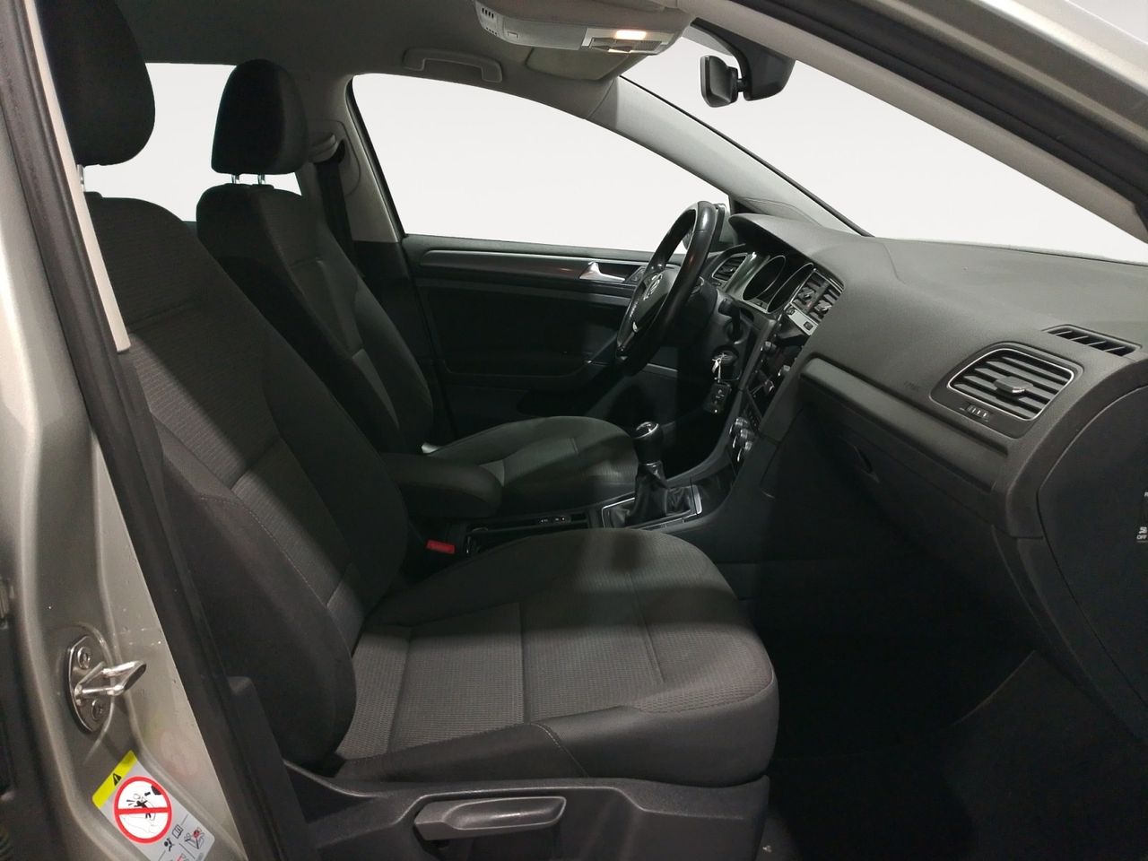 Volkswagen Golf Advance - foto 10