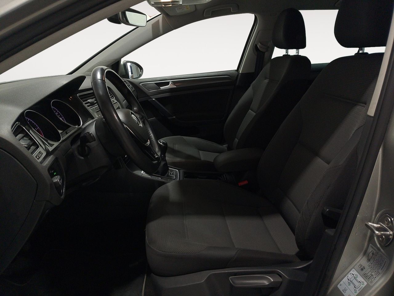 Volkswagen Golf Advance - foto 8