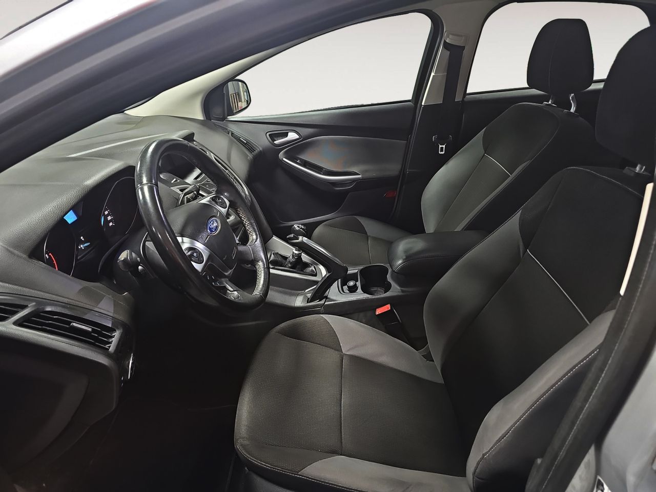 Ford Focus Trend - foto 9