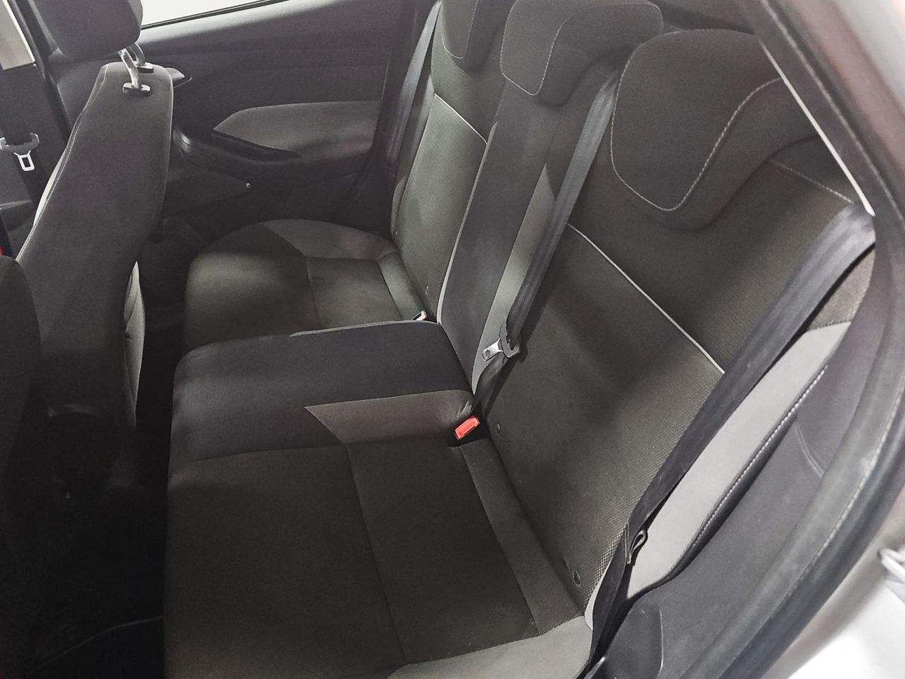 Ford Focus Trend - foto 10