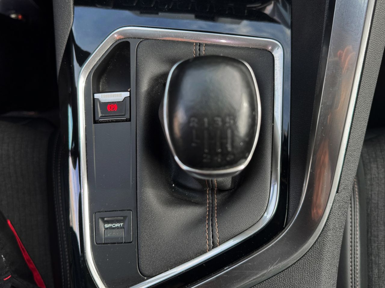 Peugeot 3008 GT Line - foto 12