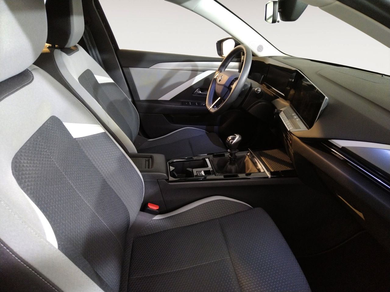 Opel Astra Edition - foto 10