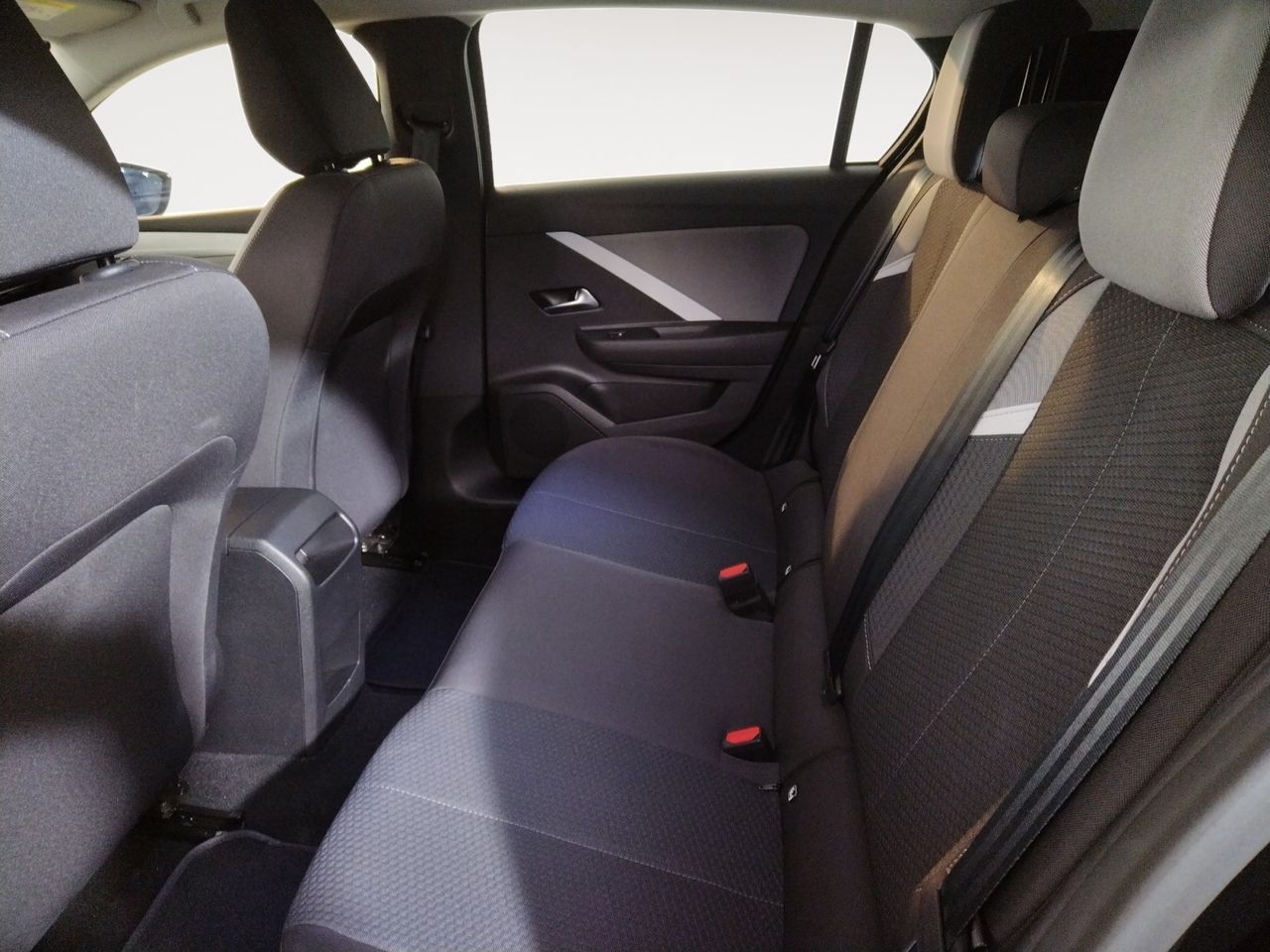 Opel Astra Edition - foto 9