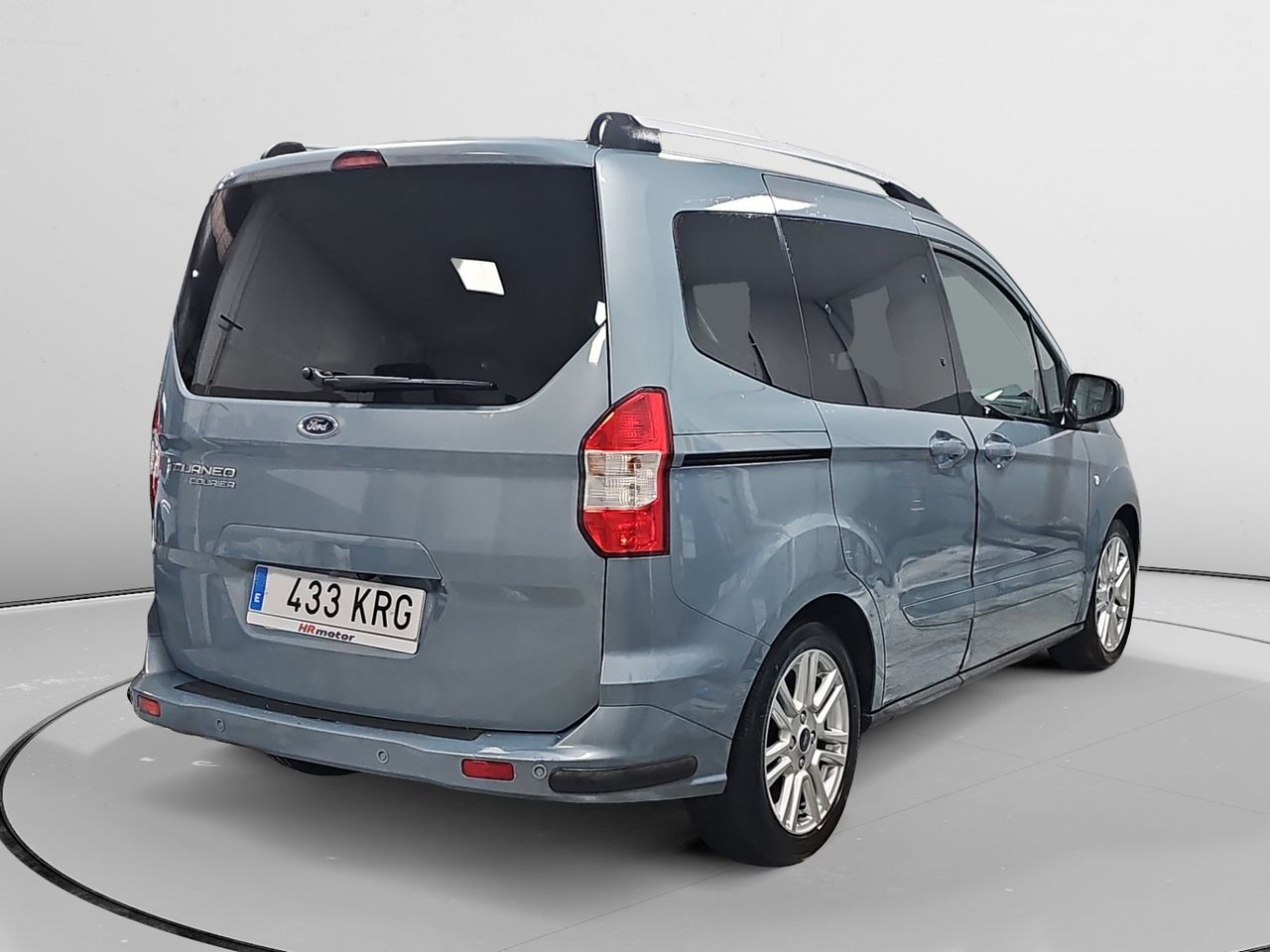 Ford Tourneo Courier Titanium - foto 2