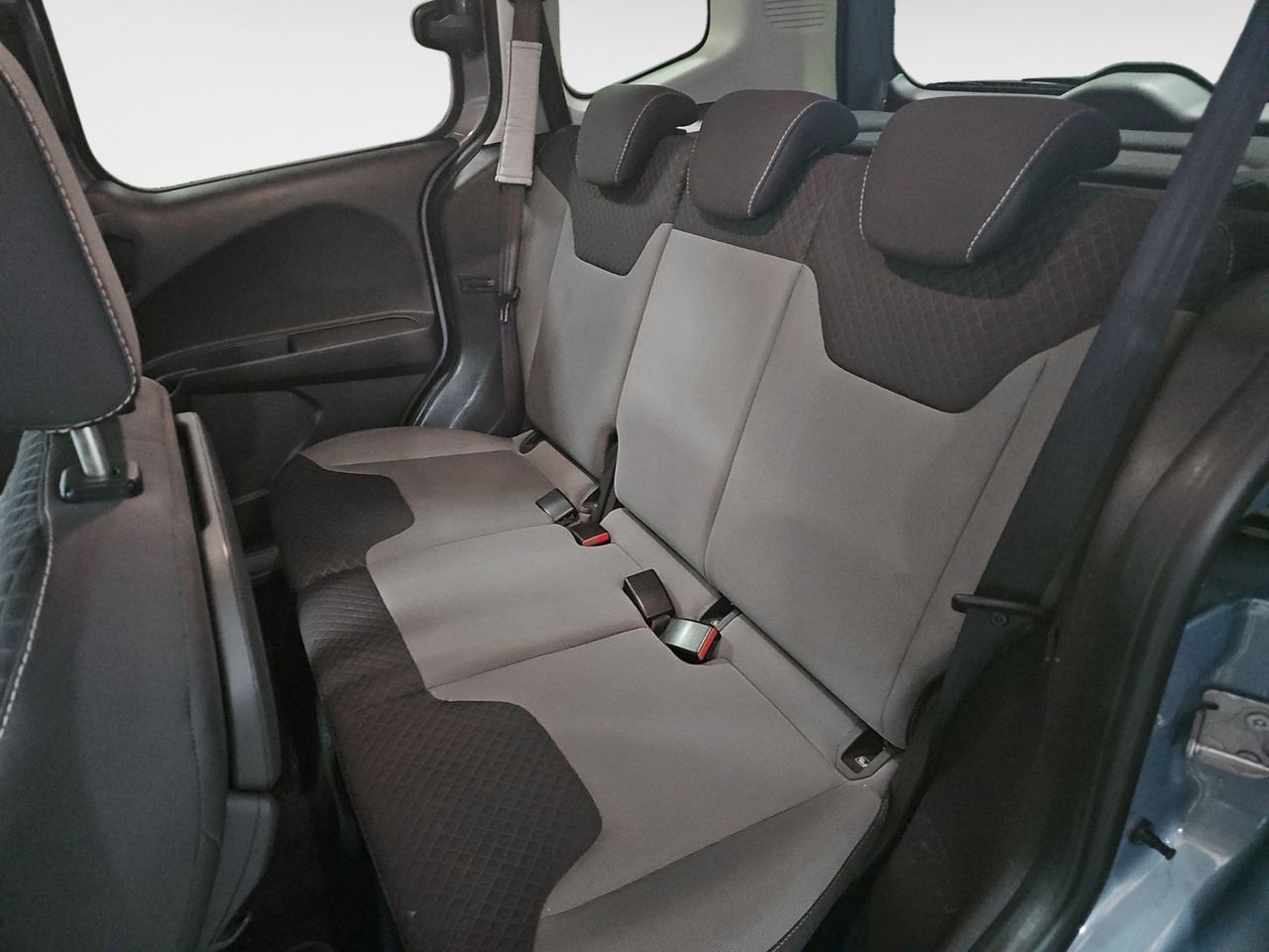 Ford Tourneo Courier Titanium - foto 10