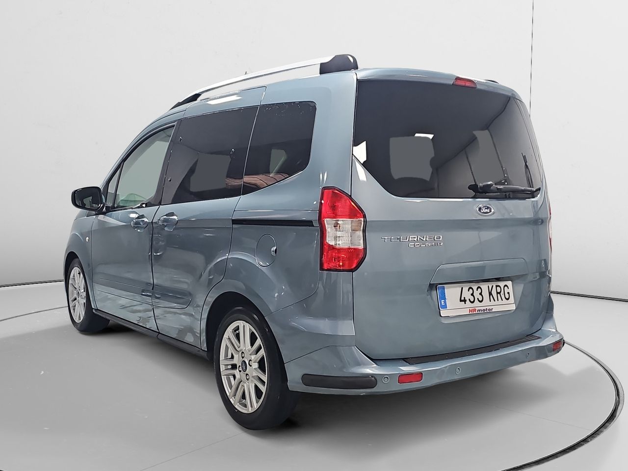 Ford Tourneo Courier Titanium - foto 4