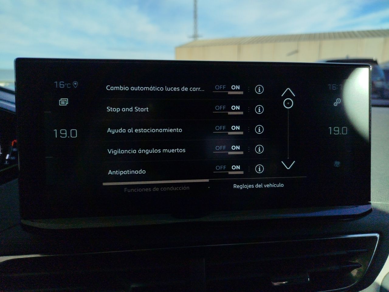 Peugeot 3008 GT - foto 15