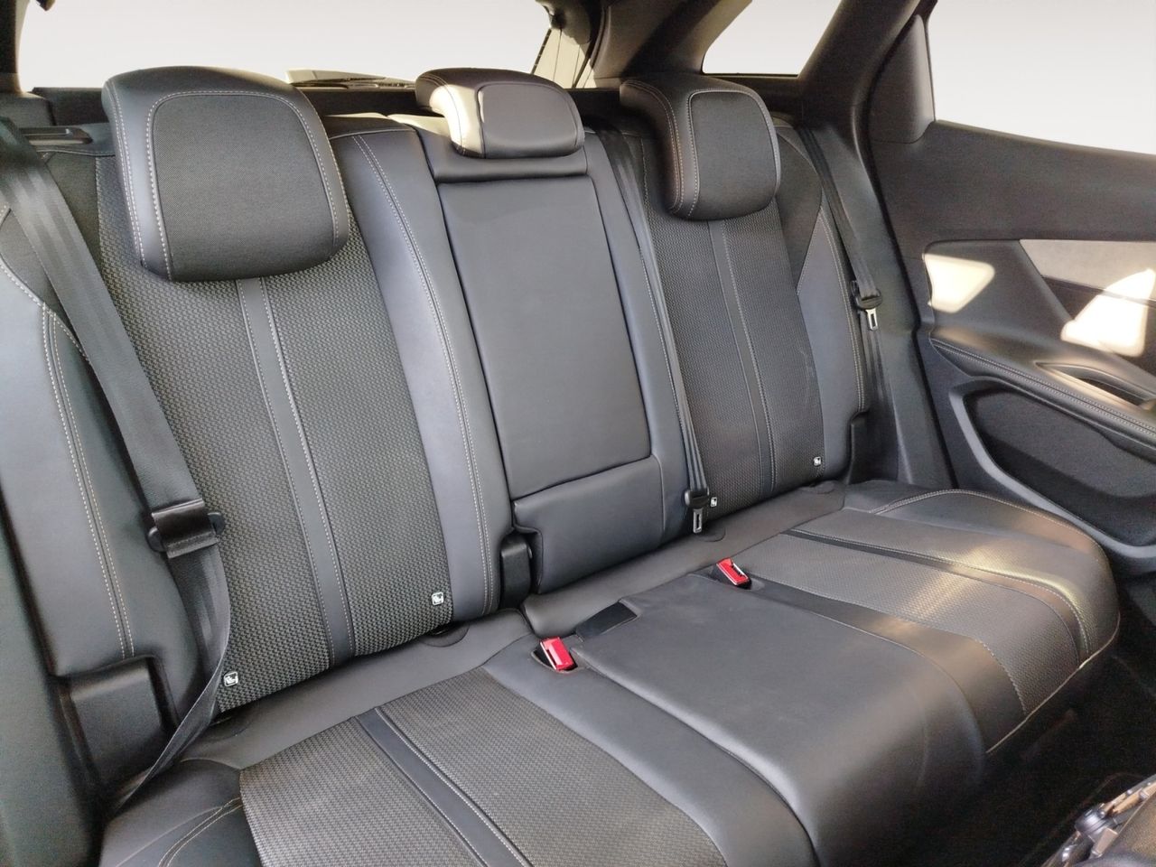 Peugeot 3008 GT - foto 9