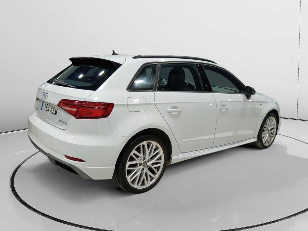 Audi A3 30 TFSI S line - foto 2