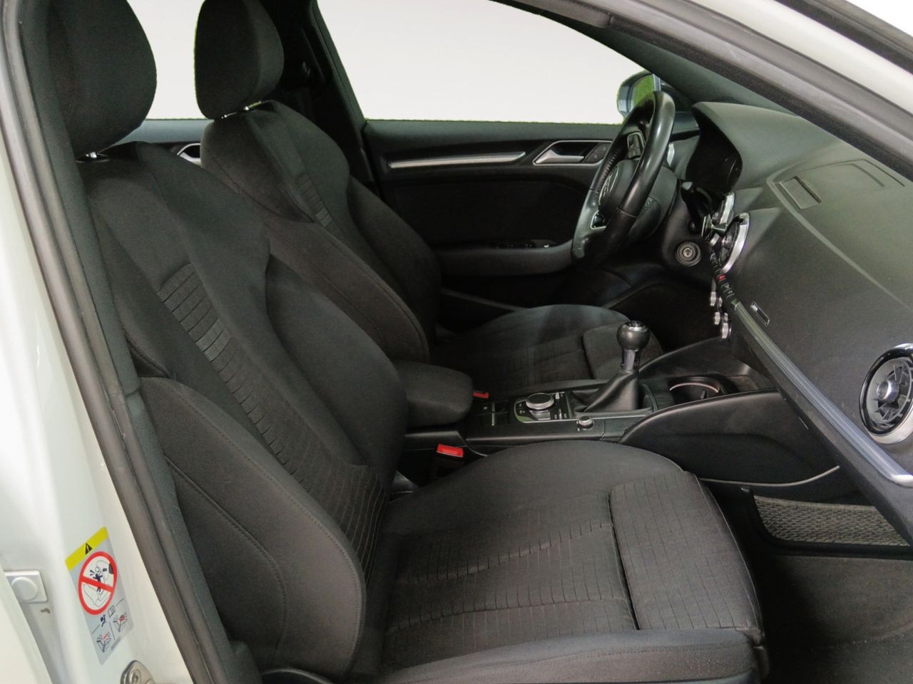 Audi A3 30 TFSI S line - foto 11