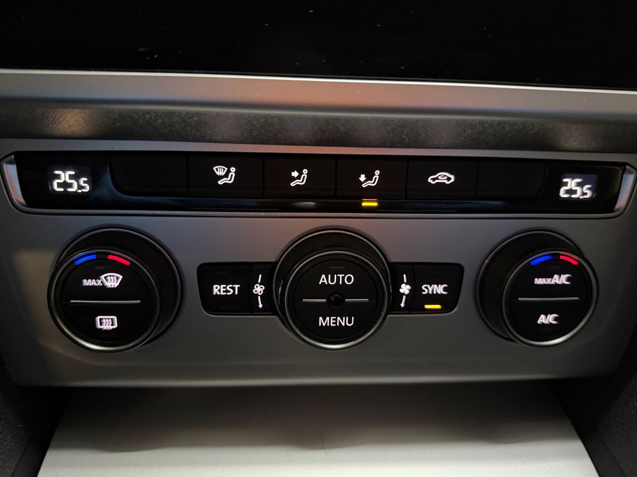 Volkswagen Passat Advance BMT - foto 19