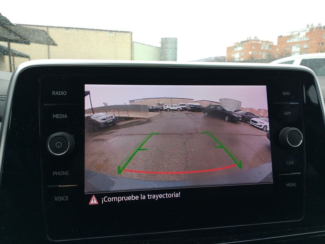 Volkswagen T-Roc R-Line - foto 17