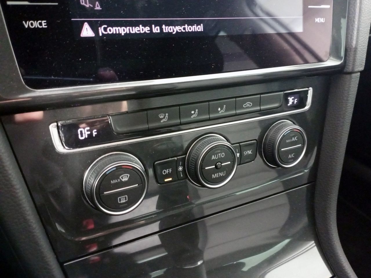 Volkswagen Golf Advance - foto 19