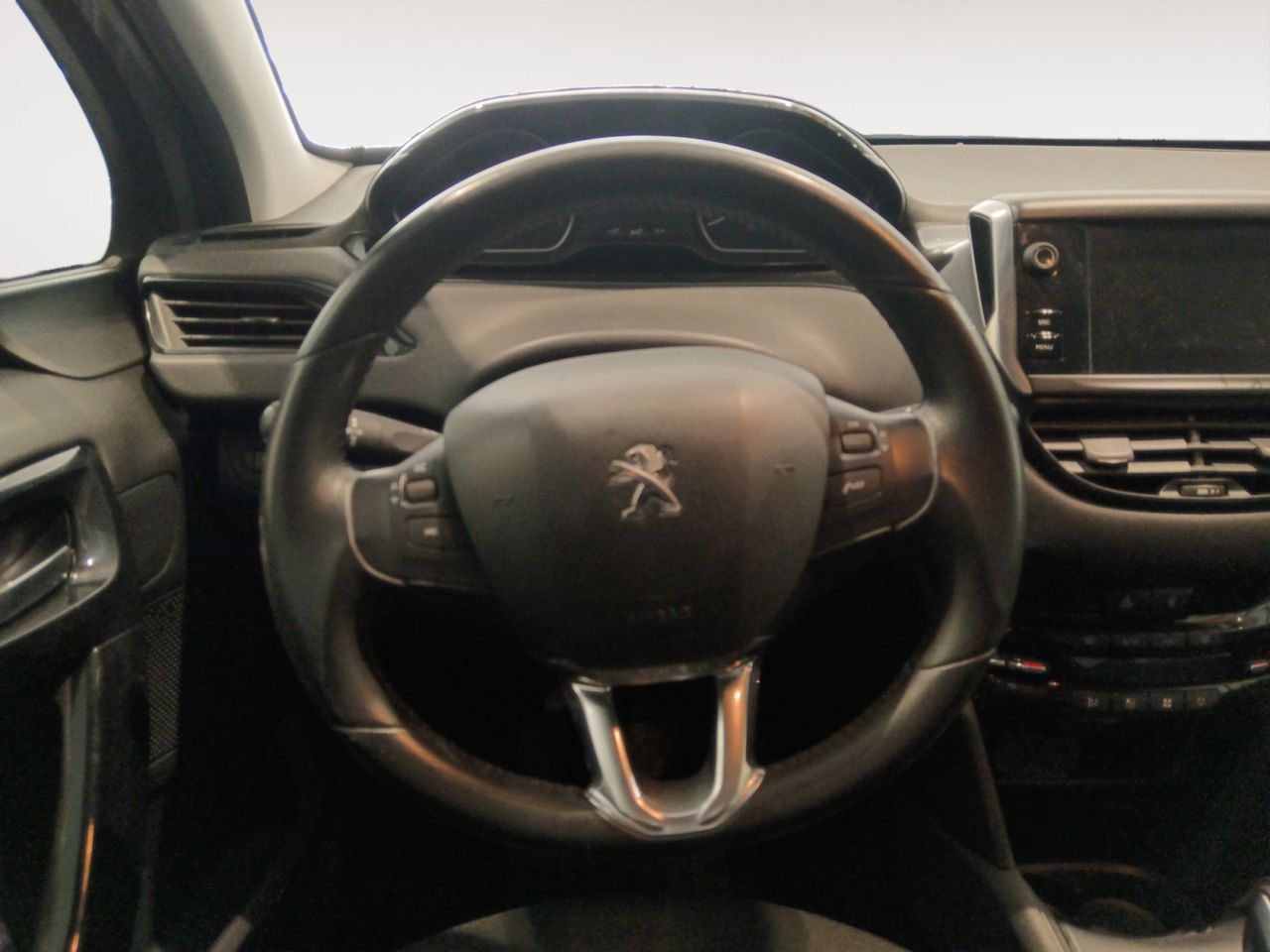 Peugeot 208 Signature - foto 8