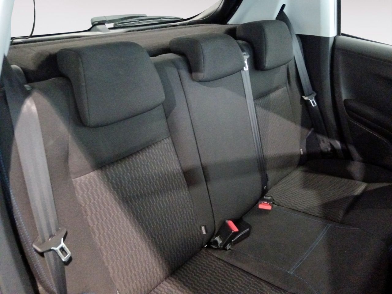 Peugeot 208 Signature - foto 10