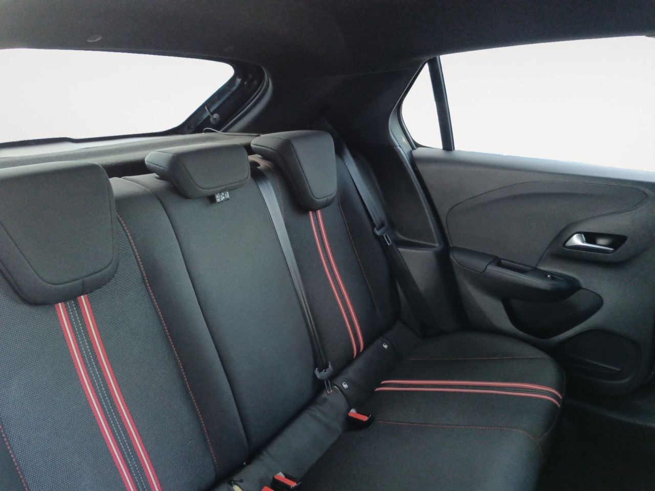 Opel Corsa GS Line - foto 9