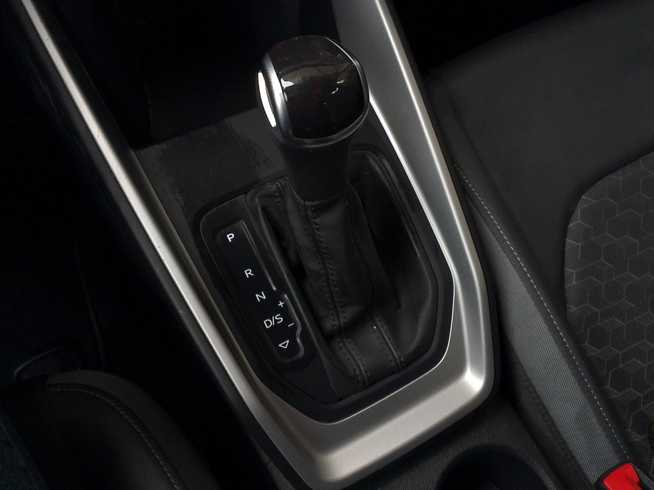 Audi A1 1.0 TFSI Adrenalin - foto 12