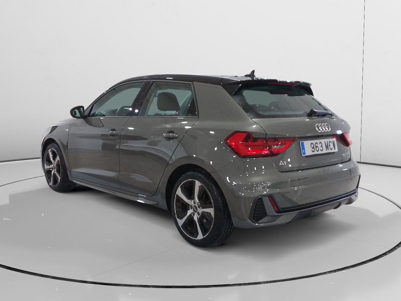 Audi A1 1.0 TFSI Adrenalin - foto 4
