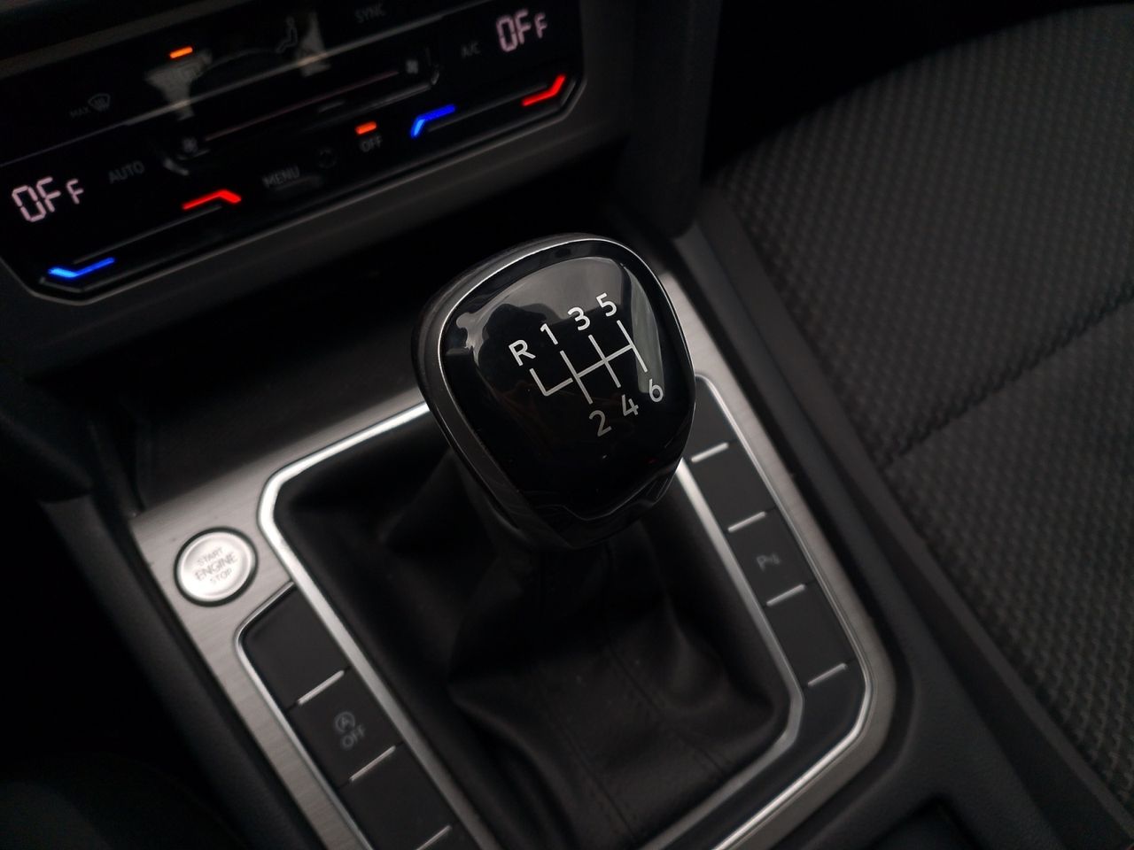 Volkswagen Passat 2.0 TDI BMT - foto 13