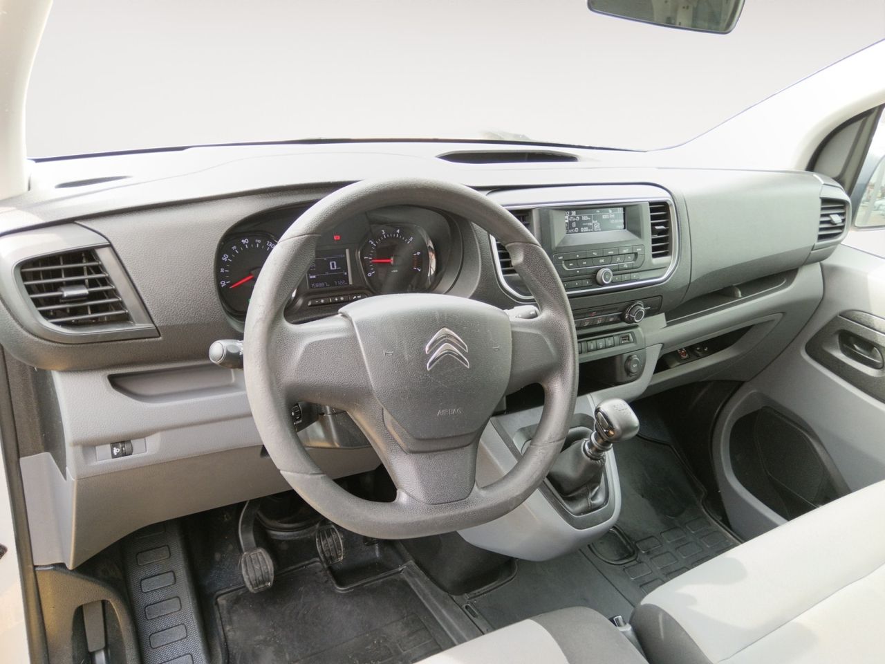 Citroën Jumpy Combi BlueHDi 115 Talla XS Confort 85 kW (115  - foto 7