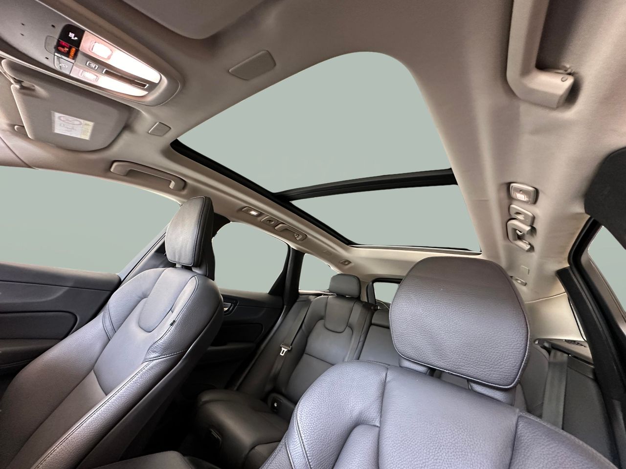 volvo xc60 2024 / foto grande (2)