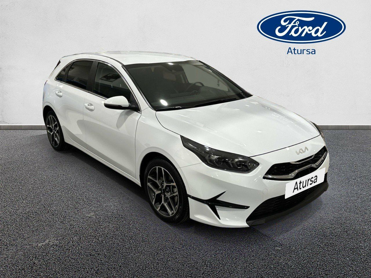 Kia ceed 5 plazas  de segunda mano - kia ceed 2024 /