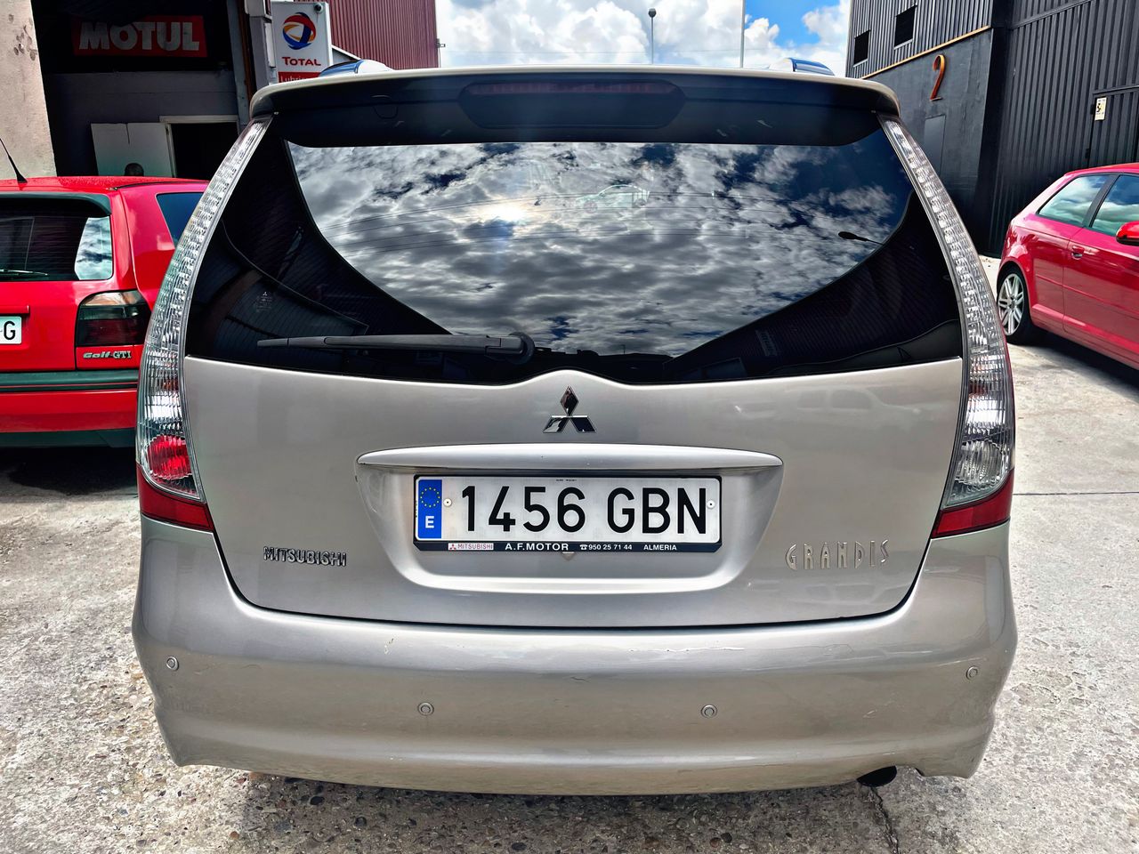 mitsubishi grandis 2008 / foto grande (2)