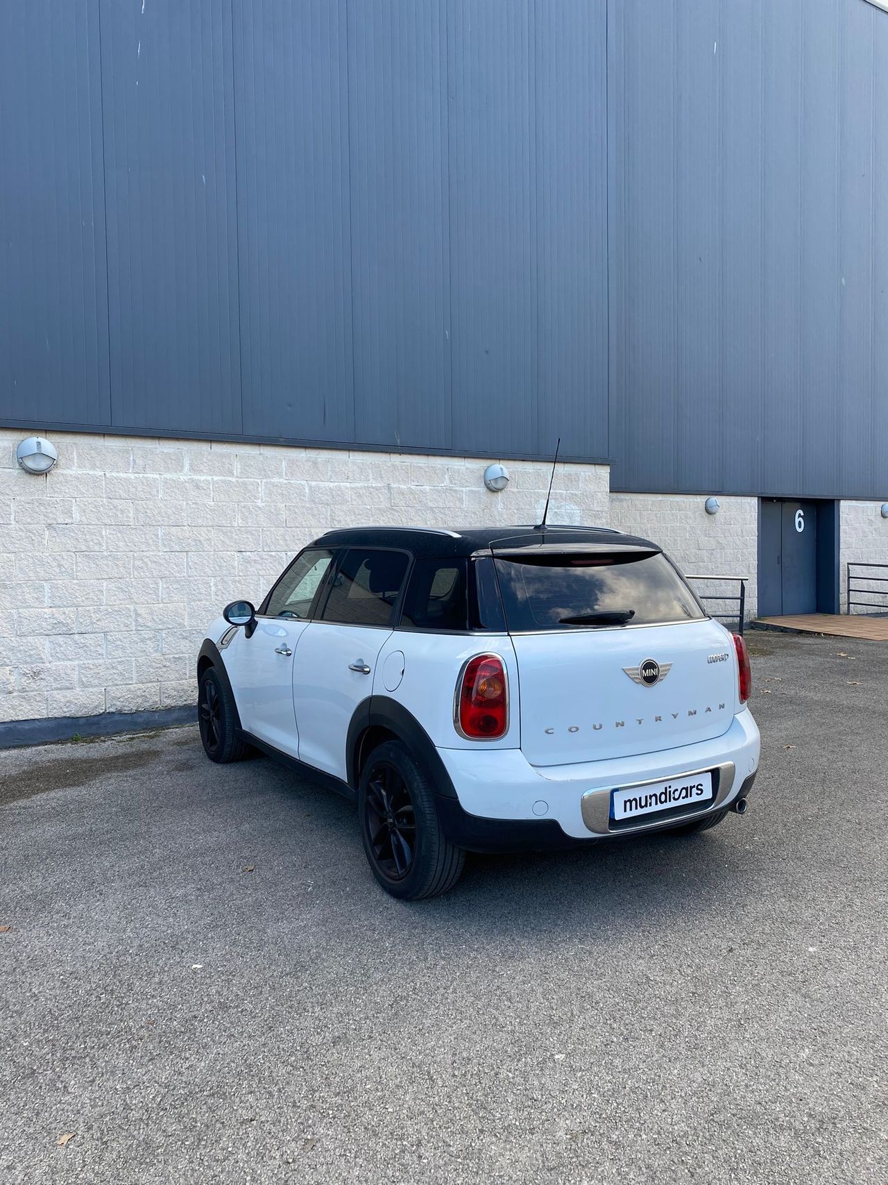 MINI Countryman 2.0 Cooper D Auto - Foto 9