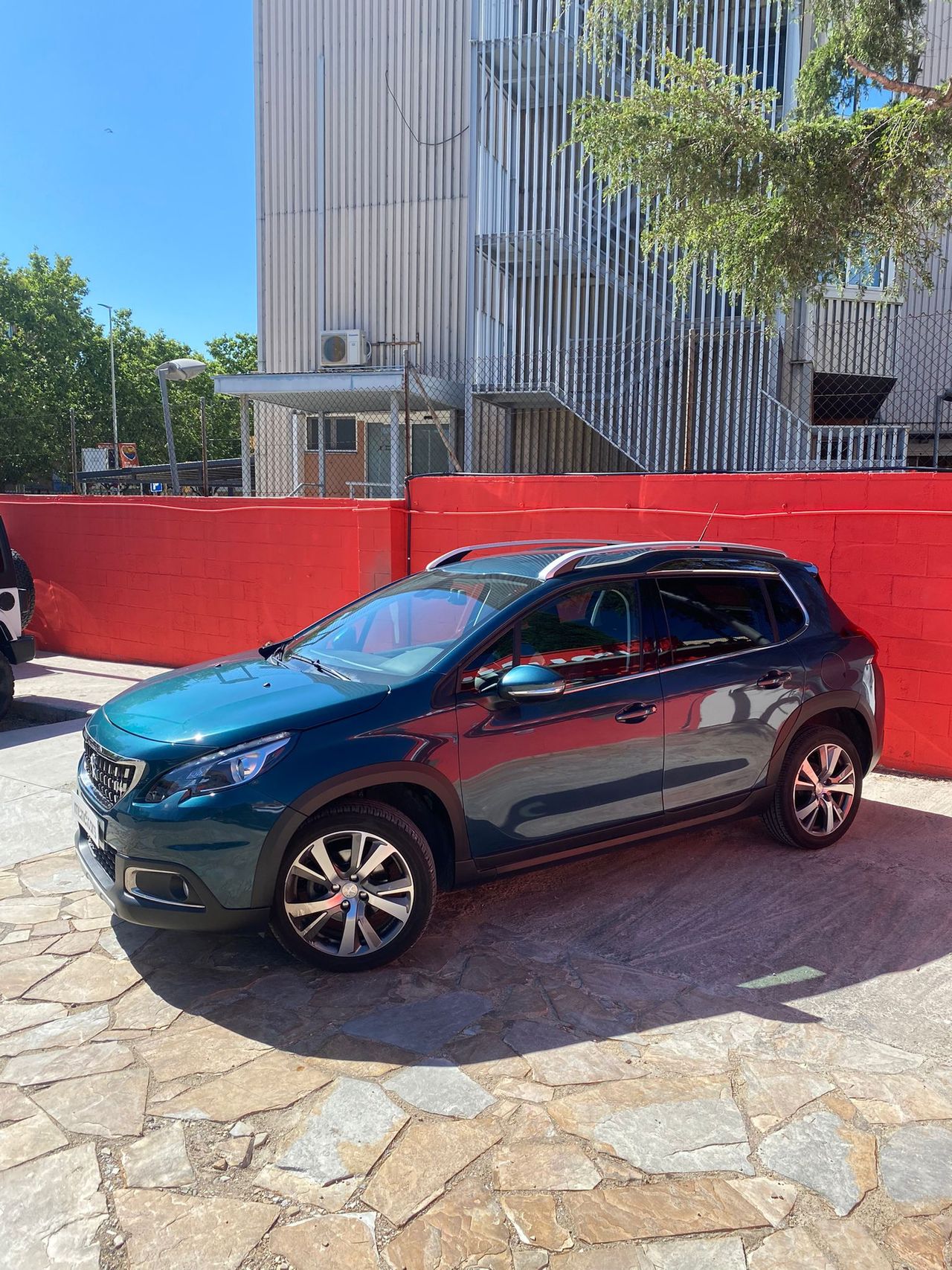 Peugeot 2008 Allure BlueHDi 73KW (100CV) - Foto 8