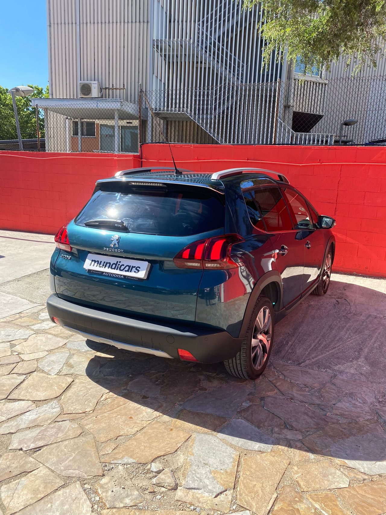 Peugeot 2008 Allure BlueHDi 73KW (100CV) - Foto 9