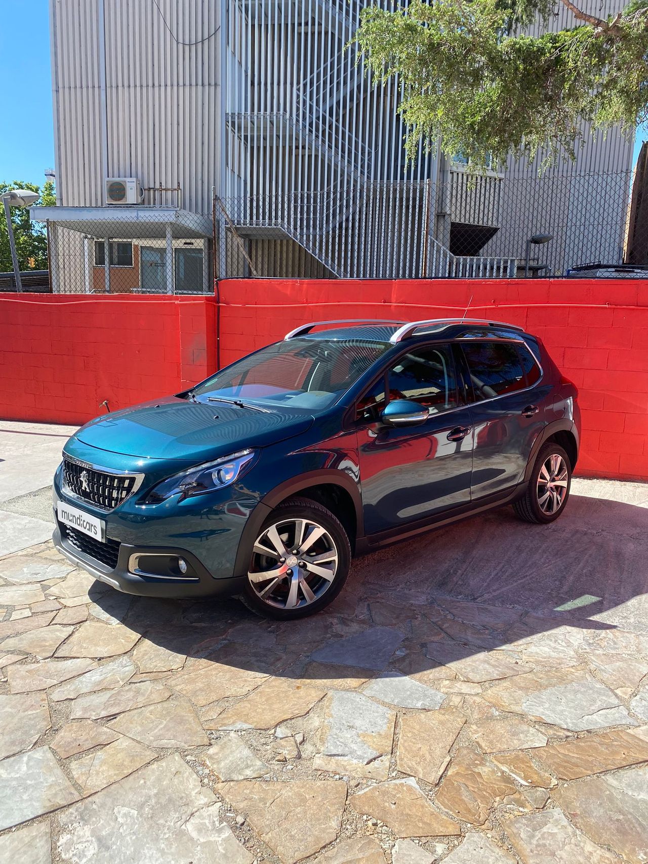 Peugeot 2008 Allure BlueHDi 73KW (100CV) - Foto 6