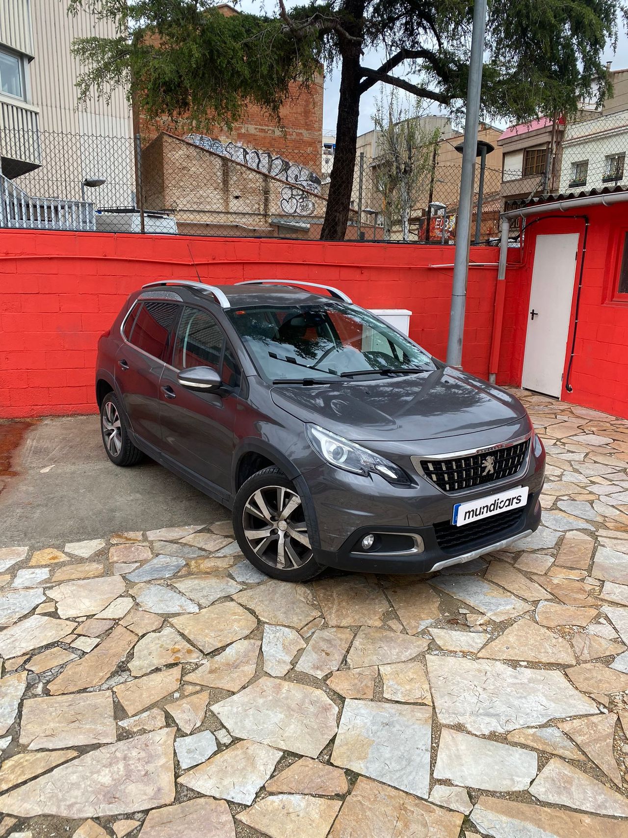 Peugeot 2008 Allure 1.2 PureTech 81KW (110CV) Auto - Foto 3