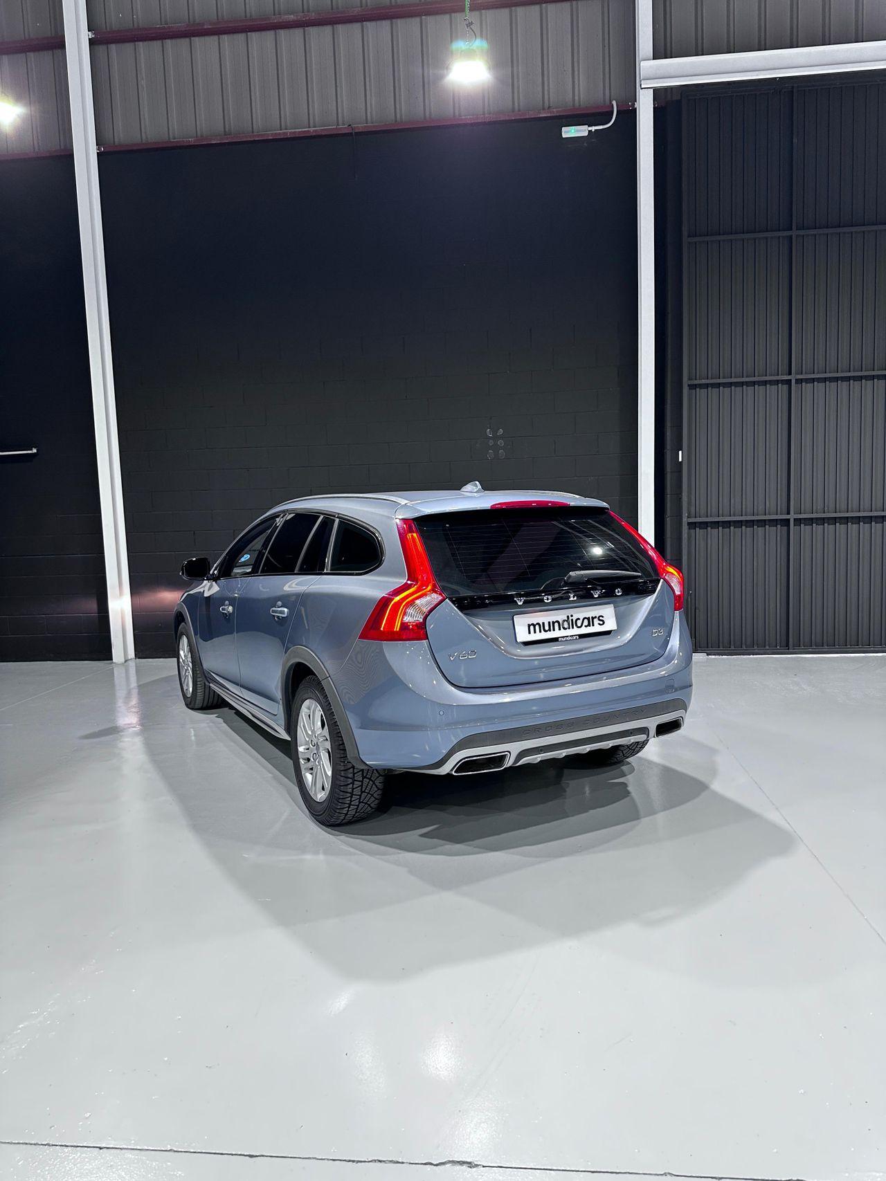 Volvo V60 2.0 D3 Plus - Foto 8