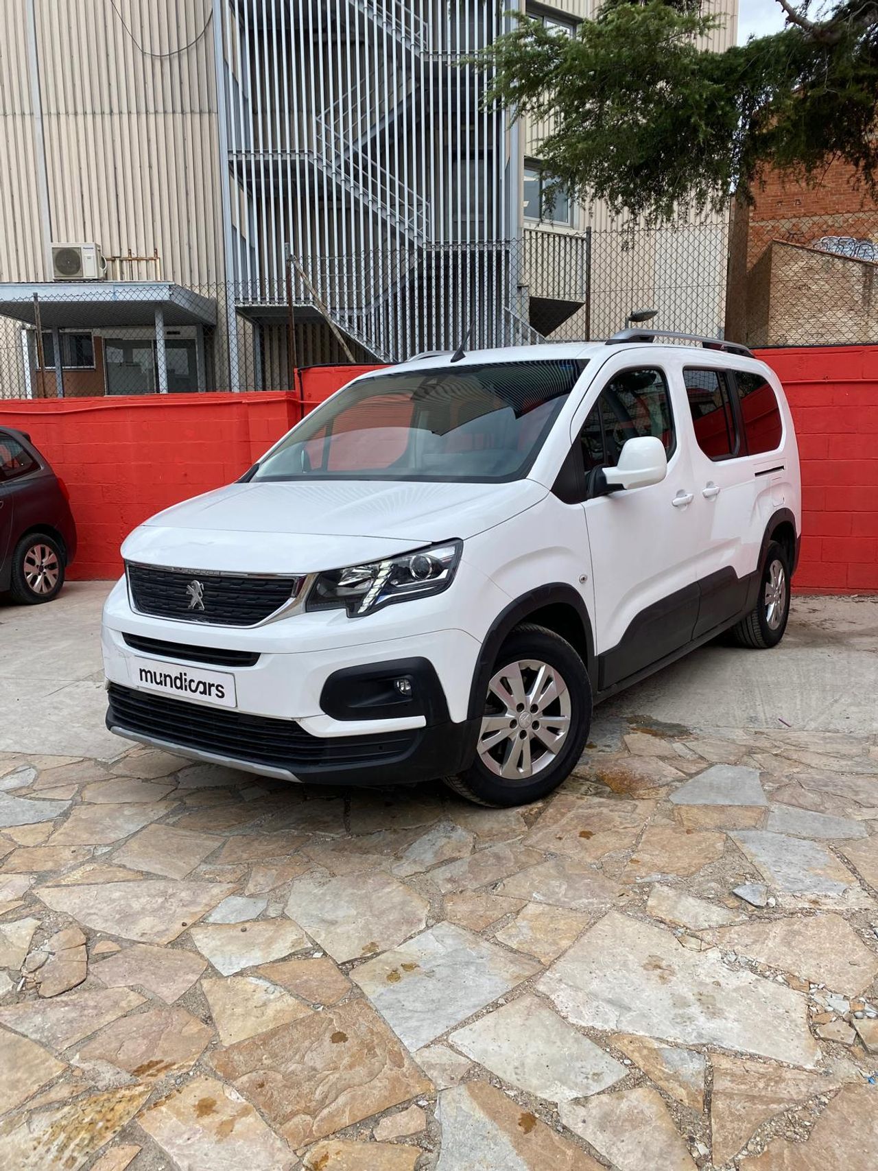 Peugeot Rifter Allure Pack Long BlueHDi 96kW 7 plazas - Foto 6