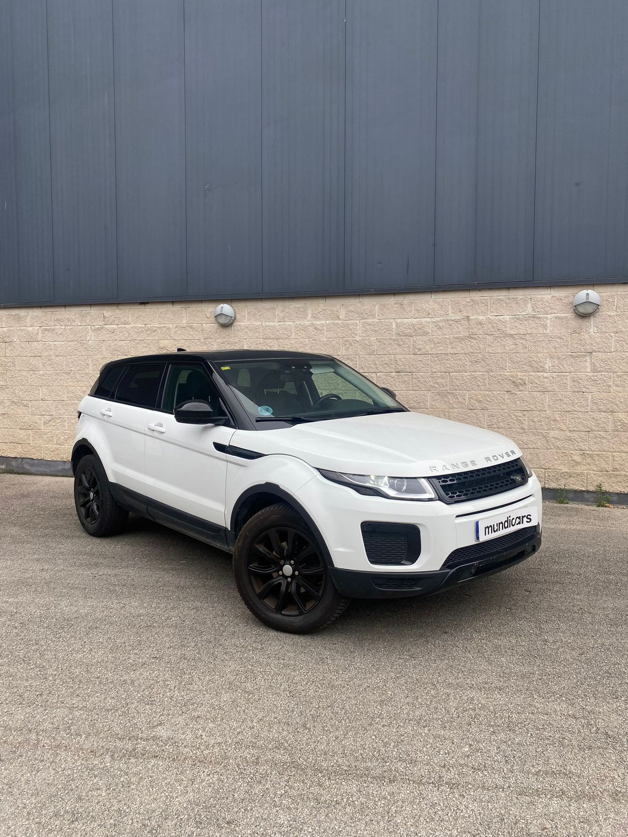 Land-Rover Range Rover Evoque 2.0L TD4 Diesel 110kW 4x4 SE Dynamic - Foto 4