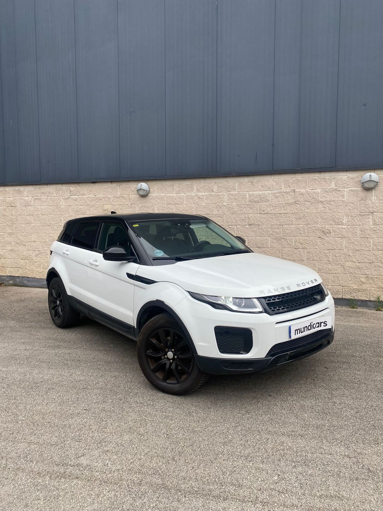 Land-Rover Range Rover Evoque 2.0L TD4 Diesel 110kW 4x4 SE Dynamic - Foto 3