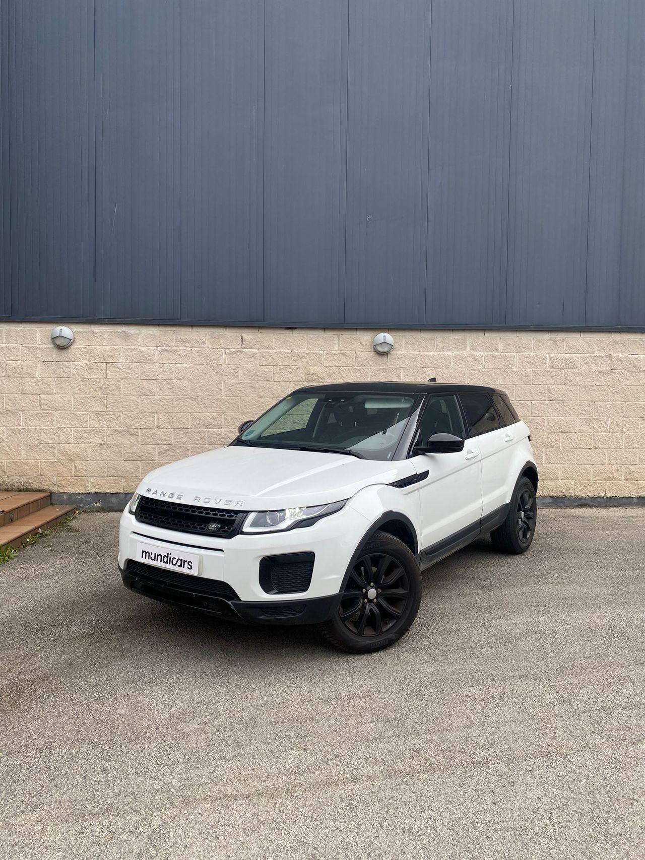 Land-Rover Range Rover Evoque 2.0L TD4 Diesel 110kW 4x4 SE Dynamic - Foto 5