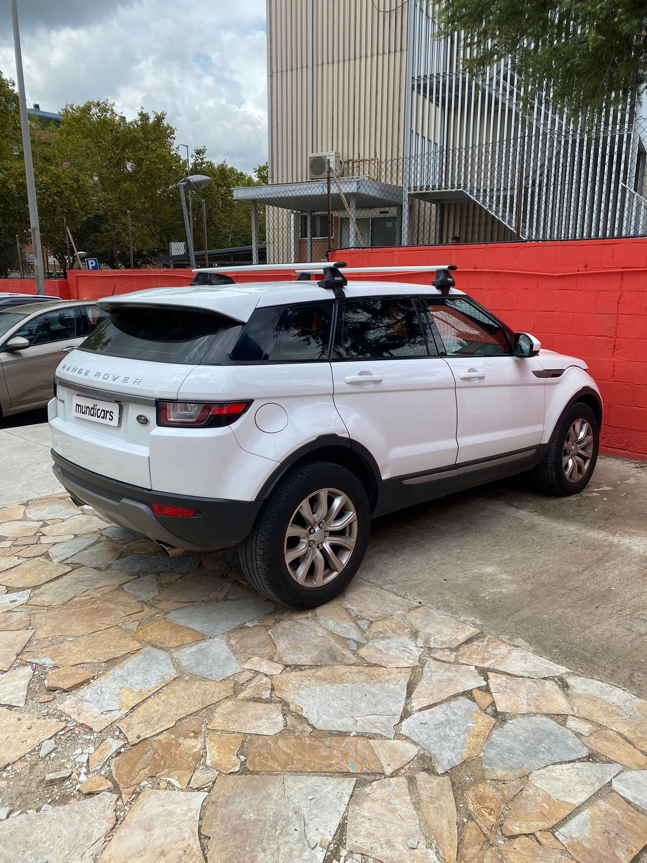 Land-Rover Range Rover Evoque 2.0L TD4 150CV 4x4 HSE Auto - Foto 14