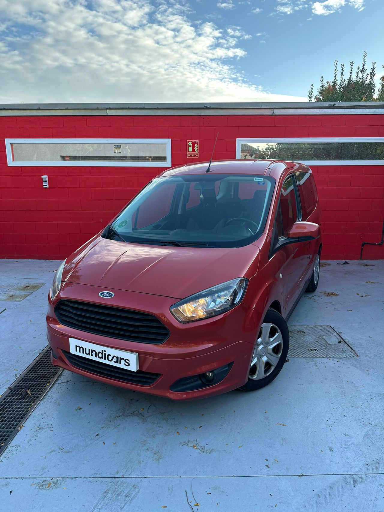 Ford Tourneo Courier 1.5 TDCi 70kW (95CV) Trend - Foto 9