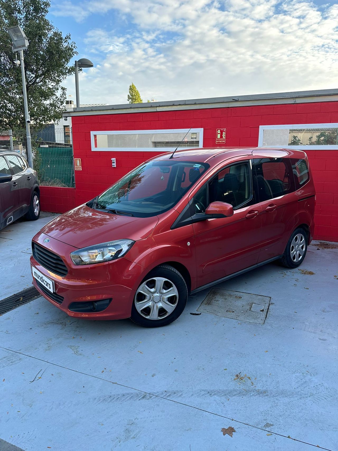 Ford Tourneo Courier 1.5 TDCi 70kW (95CV) Trend - Foto 10