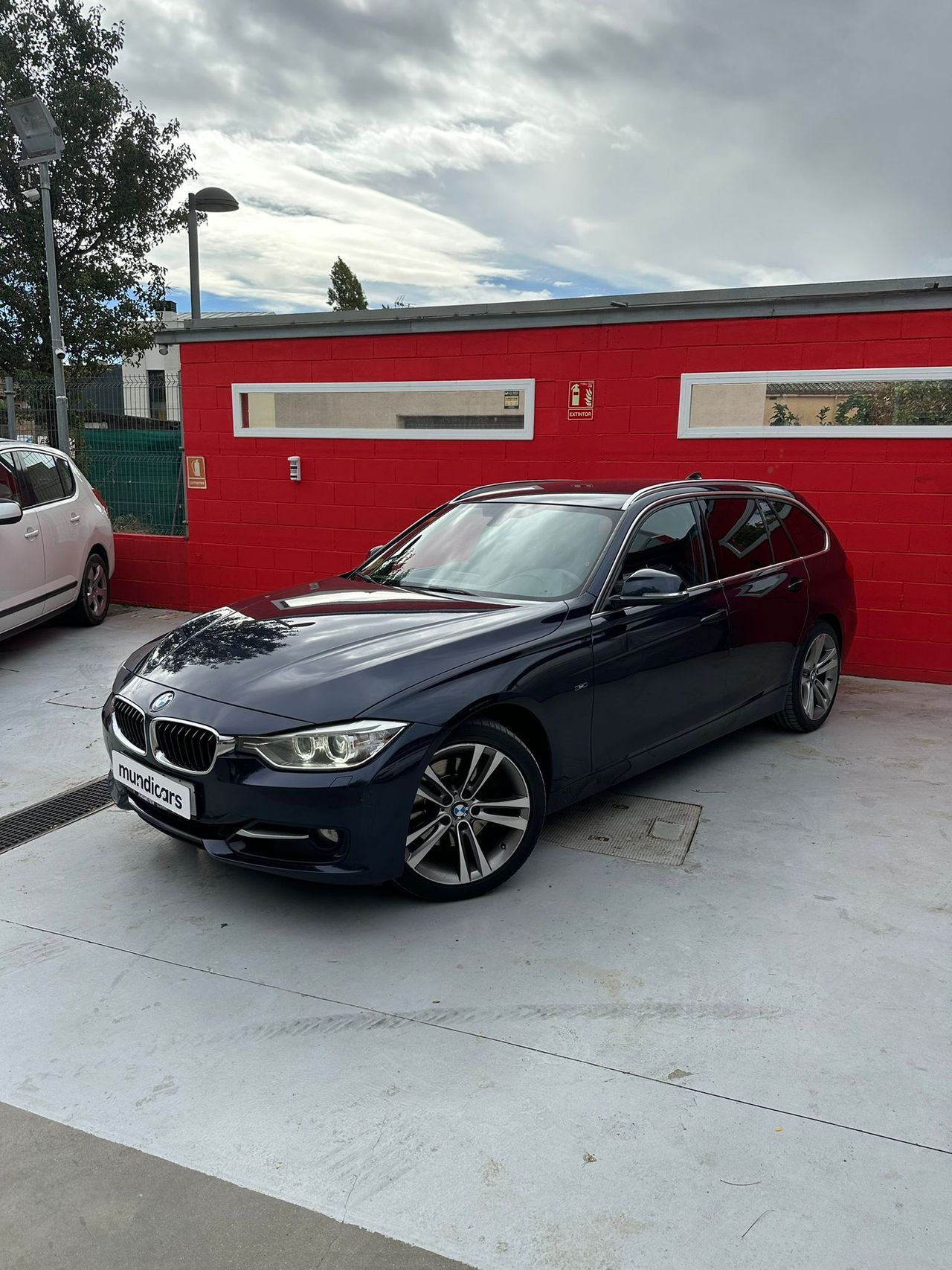 BMW Serie 3 330d Auto Touring - Foto 9