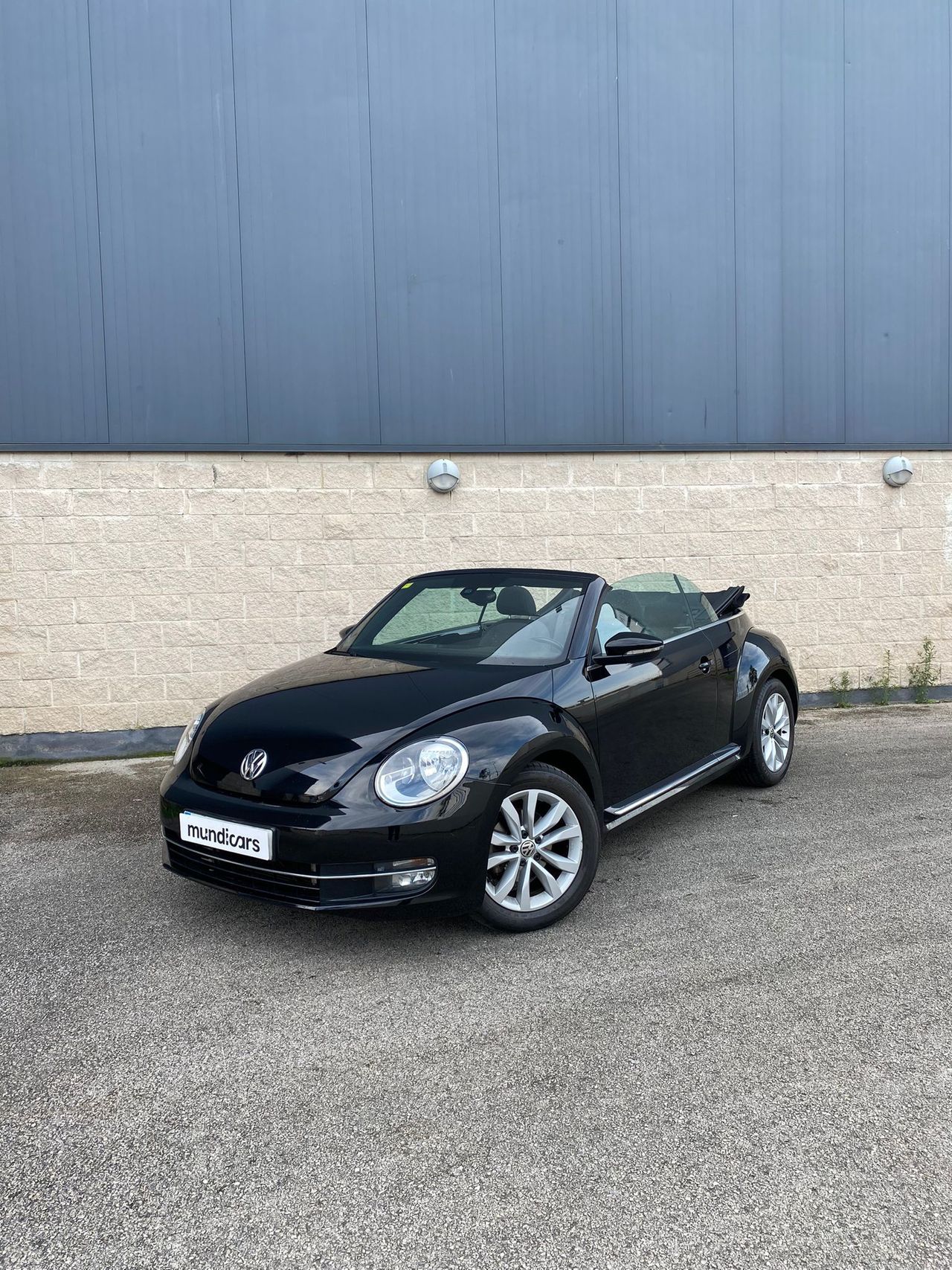 Volkswagen Beetle Cabrio Design 2.0 TDI 110CV BMT - Foto 5