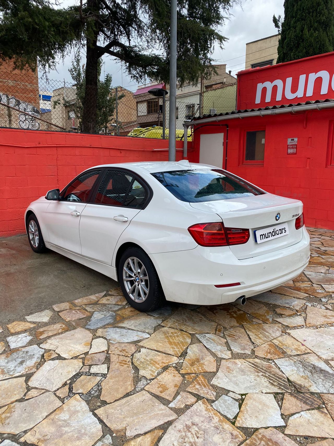 BMW Serie 3 318d - Foto 8