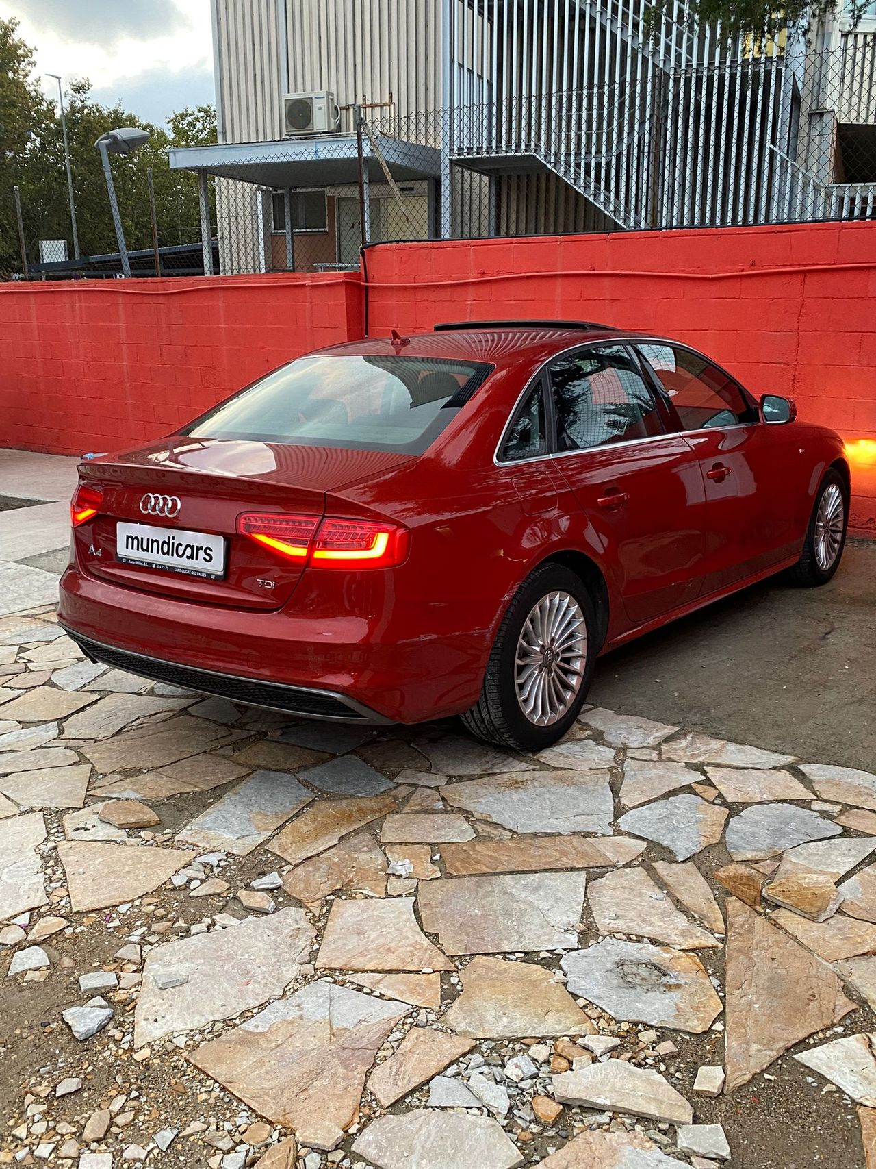 Audi A4 2.0 TDI 150cv S line edition - Foto 11