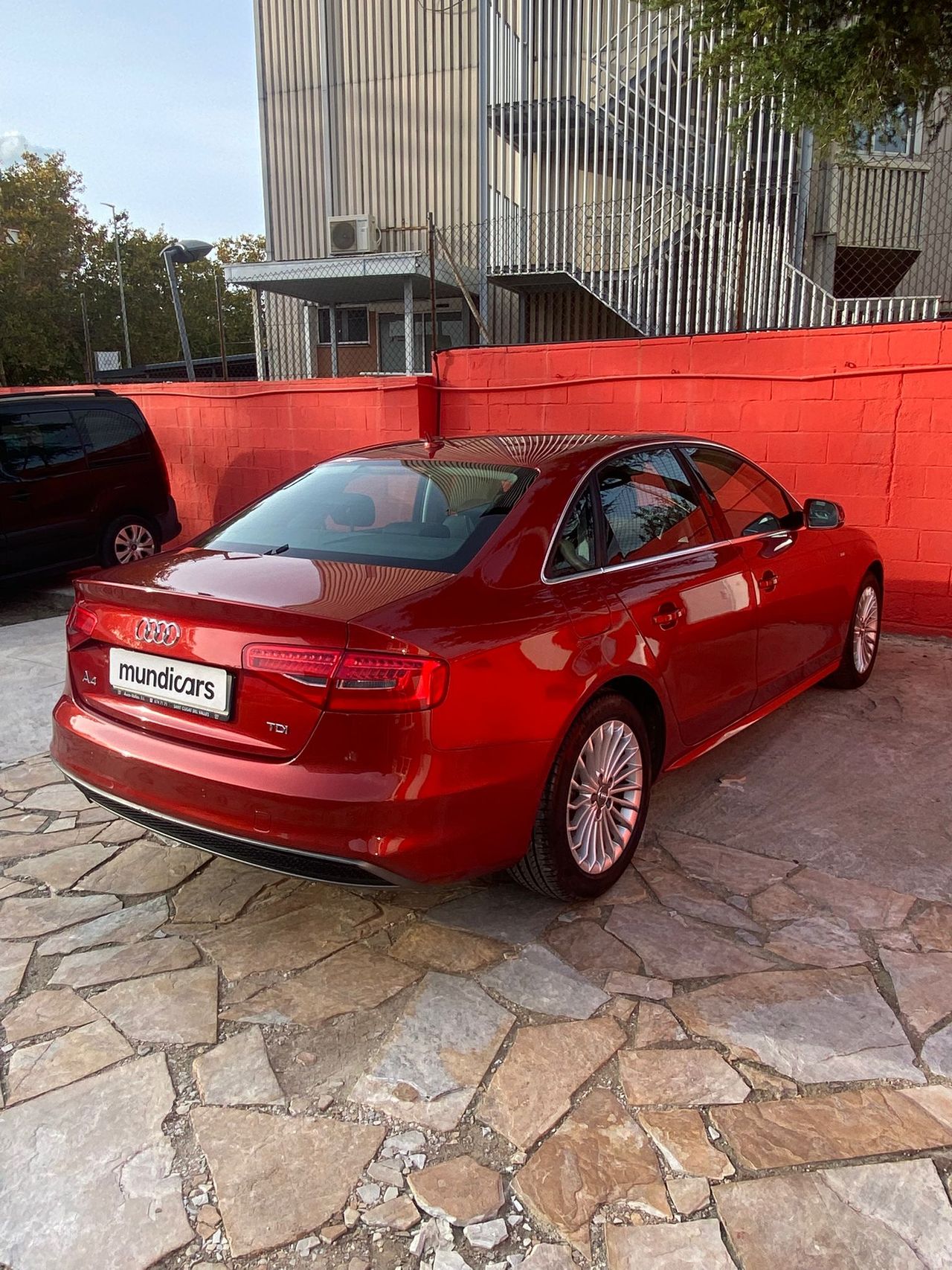 Audi A4 2.0 TDI 150cv S line edition - Foto 13