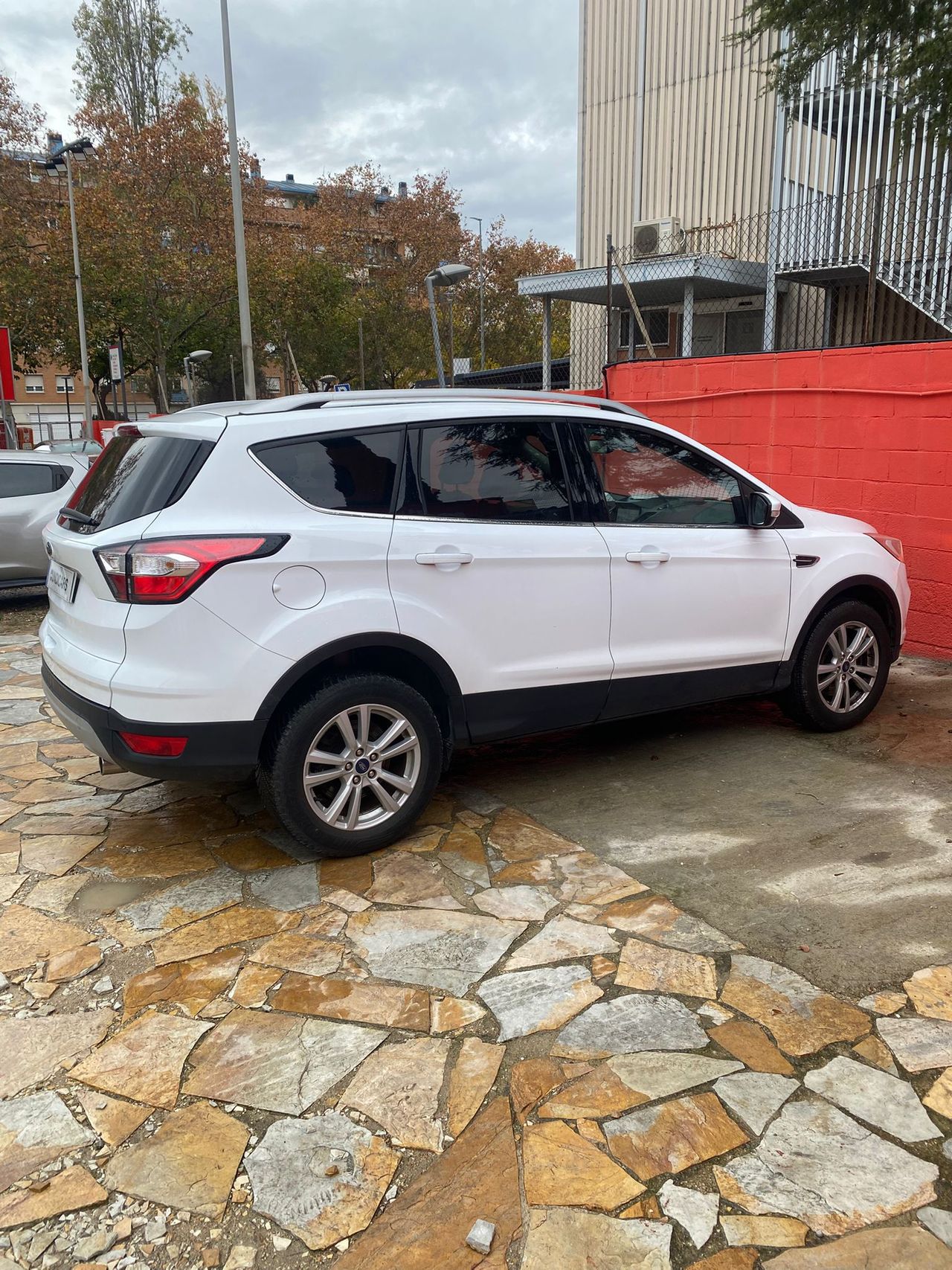 Ford Kuga Trend+ 2.0 TDCi 88kW (120CV) 4x2 - Foto 13