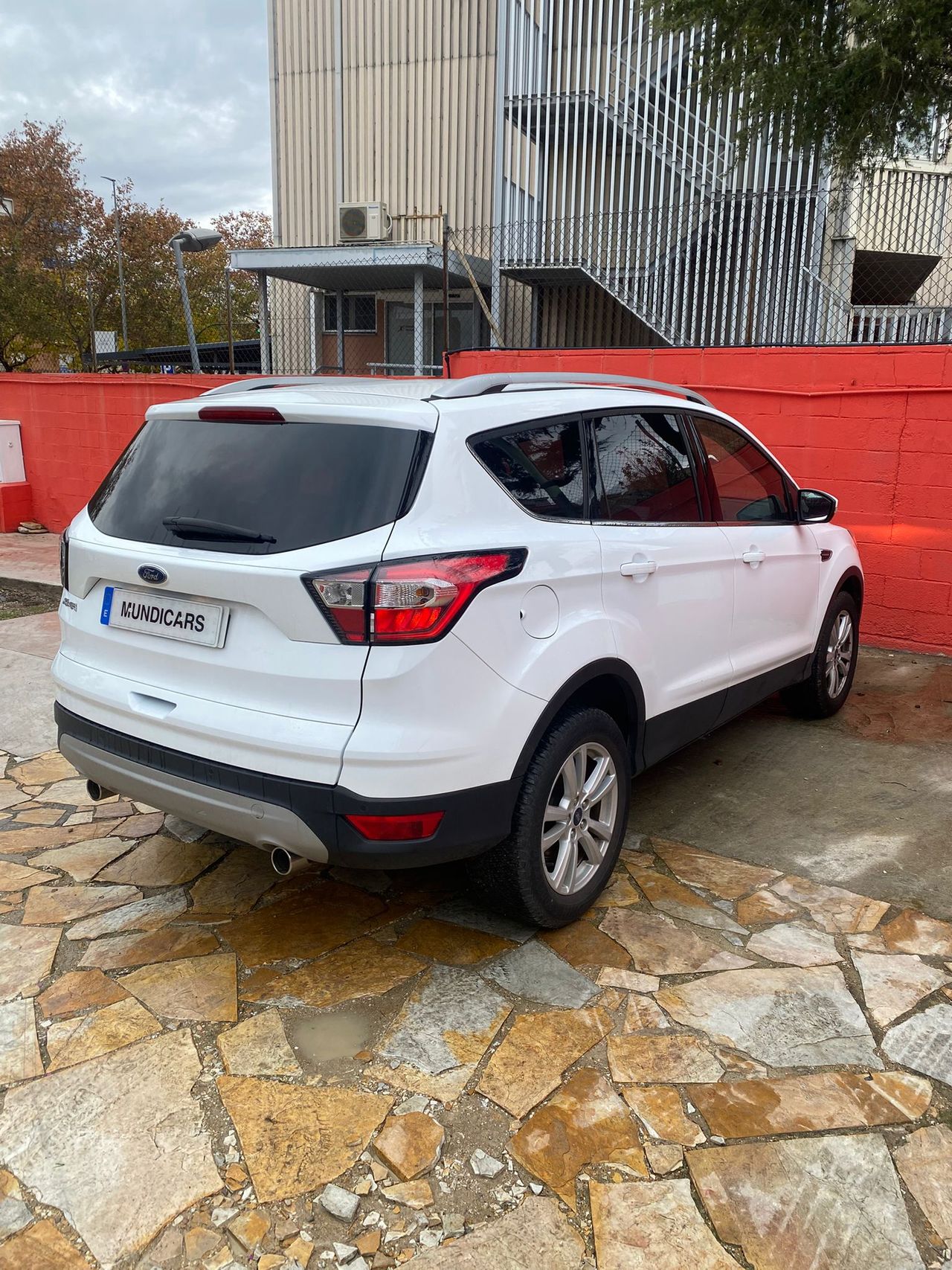 Ford Kuga Trend+ 2.0 TDCi 88kW (120CV) 4x2 - Foto 11