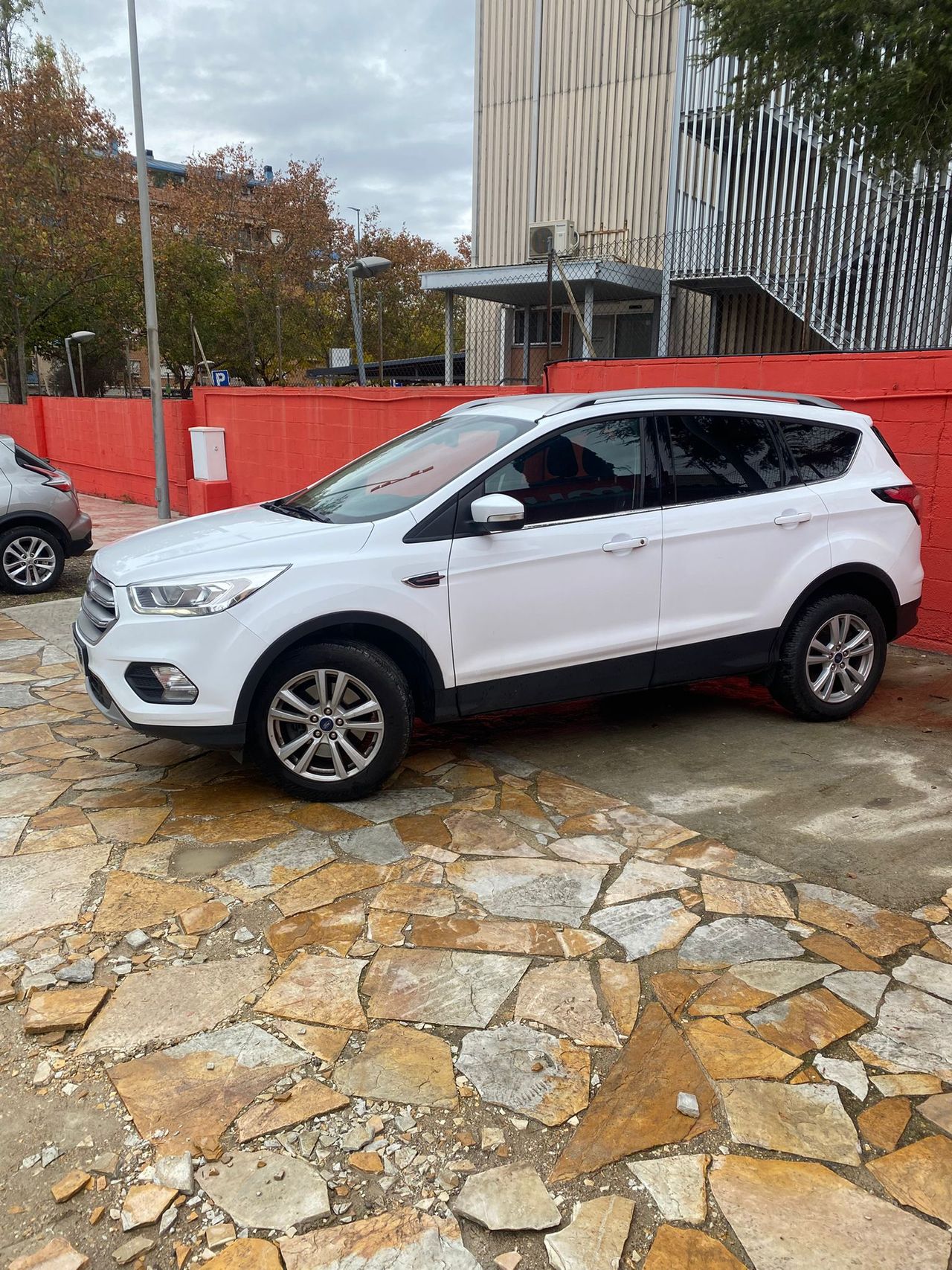 Ford Kuga Trend+ 2.0 TDCi 88kW (120CV) 4x2 - Foto 8