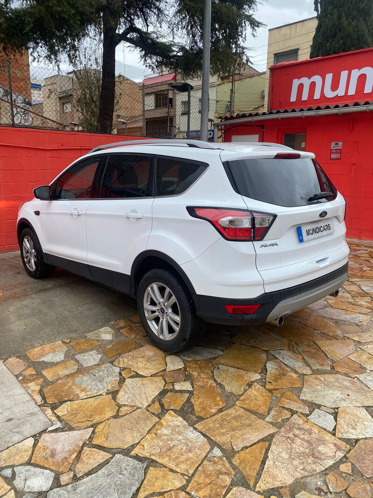 Ford Kuga Trend+ 2.0 TDCi 88kW (120CV) 4x2 - Foto 9